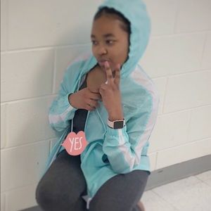 Meet your Posher, Alexis